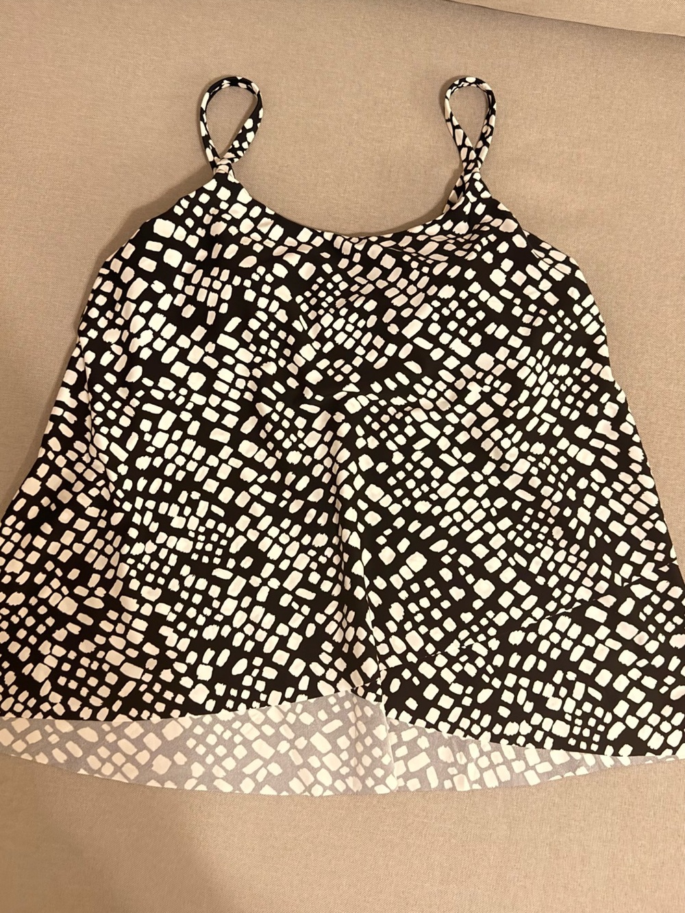 Island Escape Black White Geometric Tankini Top Women's Size 8 Swim NWT - Picture 7 of 9